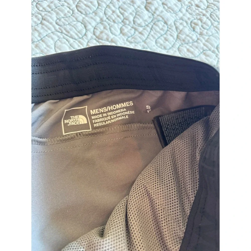 The North Face Mens Wander Short 2.0 Smoked Pearl Grey Size Small